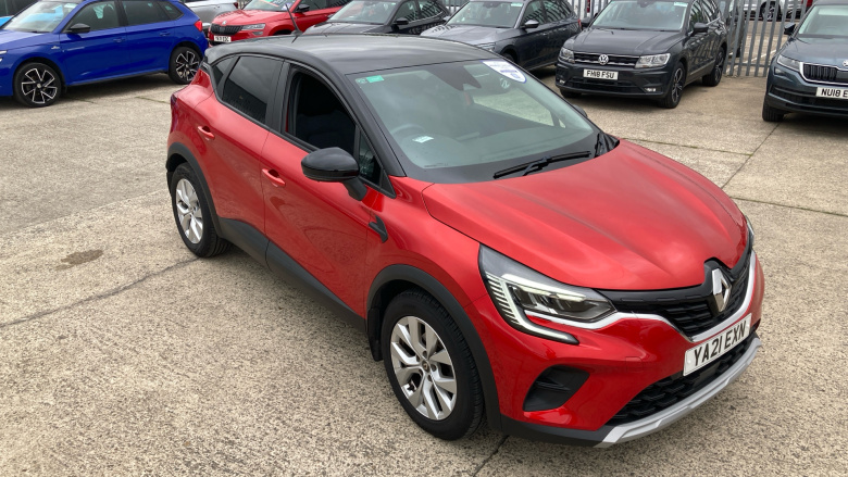 Renault Captur 1.3 TCE 140 Iconic 5dr Petrol Hatchback